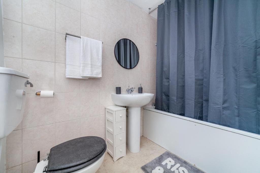 One Bedroom Flat In The Heart Of Brixton Лондон Екстериор снимка